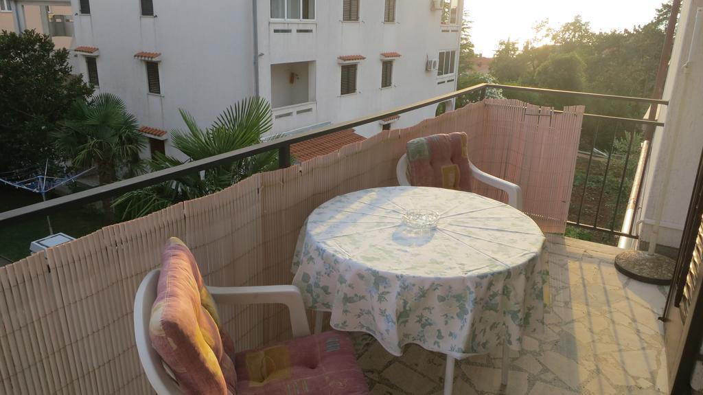 Apartment Josipa Малинська Екстер'єр фото