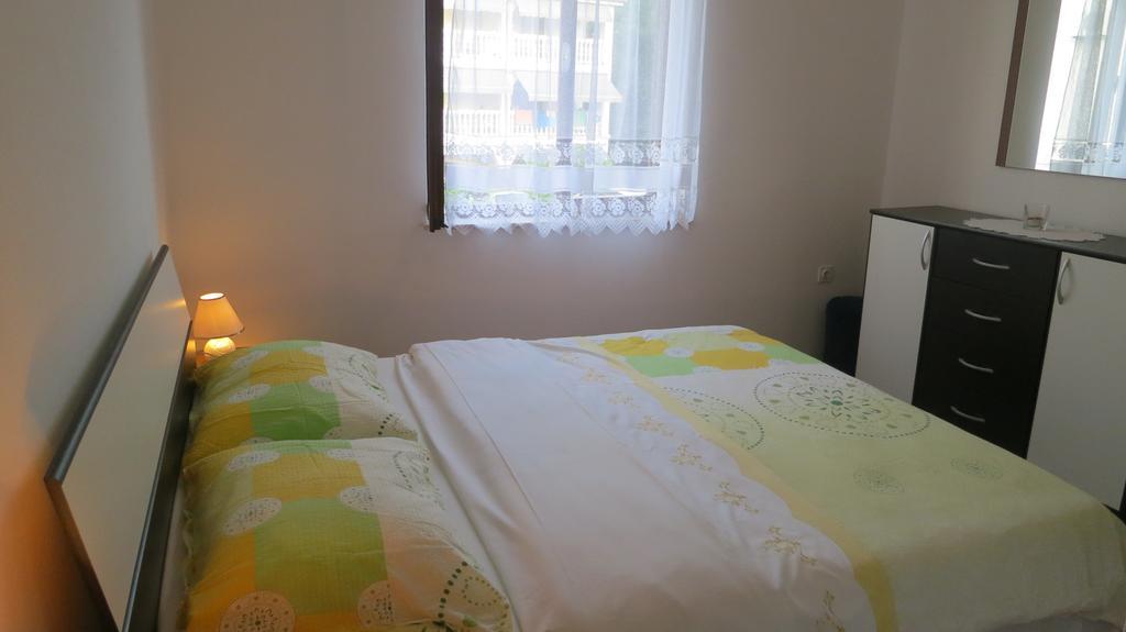 Apartment Josipa Малинська Екстер'єр фото
